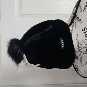 UGG Kids Black Faux-Fur Pom Pom Hat